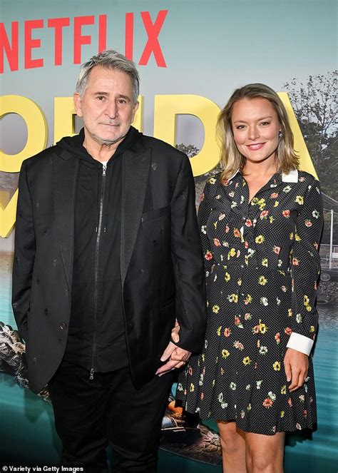 Anthony LaPaglia, 64, and wife, 33, attend Florida Man screening。